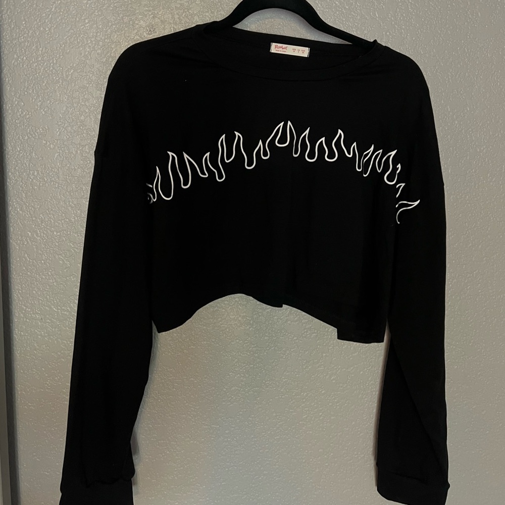 Medium long sleeved cropped tank with flames